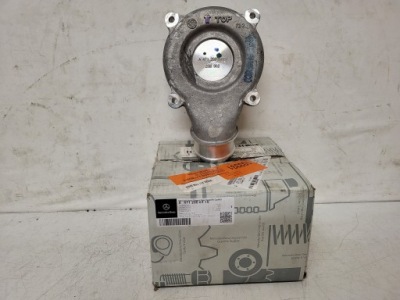 Корпус термостата mercedes a4712006315 фото №1