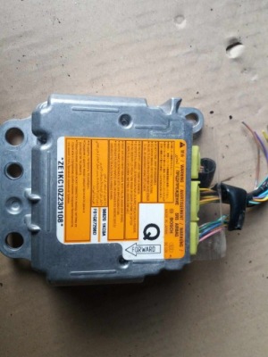 Nissan juke f15 датчик air bag фото №1