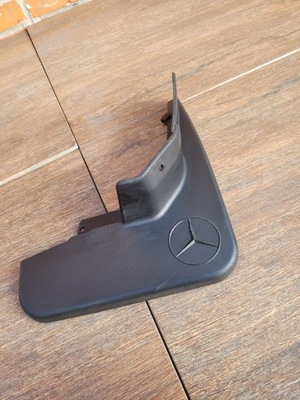 Mercedes ml w164 05-11 брызговик правый перед фото №1