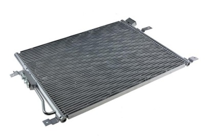Радиатор кондиционера jeep grand cherokee 2003.03-2005 фото №1