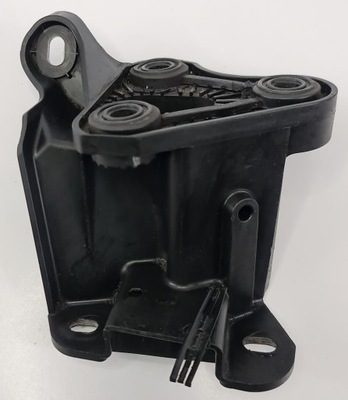 Кронштейн кронштейн насоса abs mercedes w212 фото №1