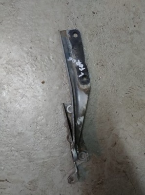 Петля капот лівий subaru forester 2006 фото №1