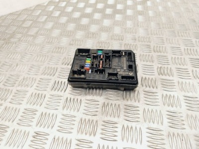 Nissan juke ii f16 2020 рамка / модуль предохранителей фото №1