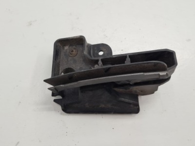 Audi a6 c6 kombi напрямна бампера правий задня фото №1