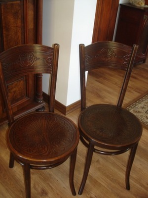 Thonet- dwa gięte krzesła