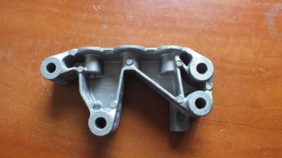 Кронштейн двигуна opel mokka 1.6 cdti 95138117 фото №1