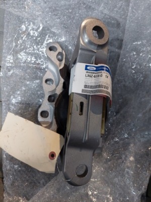 Nowa подушка двигуна escape mk3 2020- фото №1