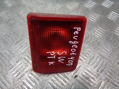 Лампа права задня w кришка багажника peugeot 407 sw фото №1