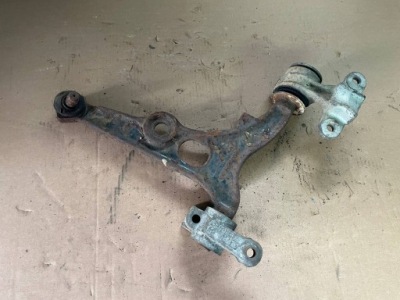 Важіль передній нижній перед сторона права citroen jumpy scudo фото №1