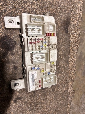 Ford c-max i 2007 рамка / модуль запобіжників фото №1