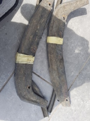 Подкрылок перед mercedes r107 l+p фото №1