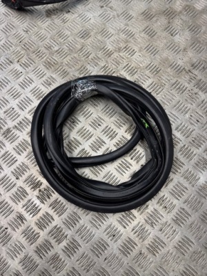 Прокладка кузовная дверь правый задняя lexus nx 300h фото №1