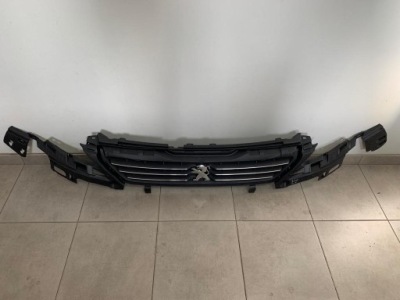 Peugeot 308 ii t9 решётка радиатора решётка радиатора бампера хром фото №1