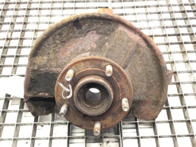 Поворотний кулак правий перед dodge caliber 2.0 140km ступиця фото №1