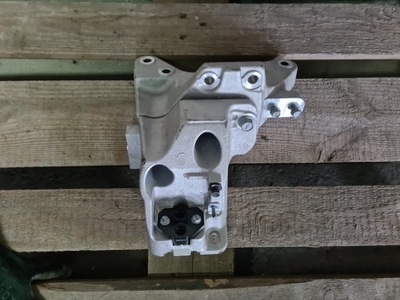 Kia niro ev кронштейн кронштейн кронштейн двигуна фото №1