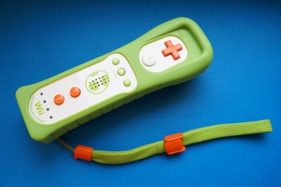 Kontroler NINTENDO WII REMOTE Motion PLUS YOSHI