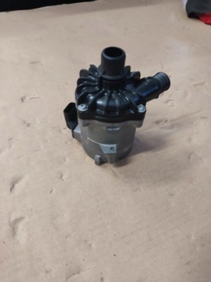 Додаткова насос wody bmw alpina 702500190 фото №1