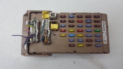 Коробка запобіжників tribeca b9 2007 82201xa00b фото №1