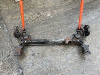 Fiat uno 1.0 бензин балка подвеска задняя фото №1