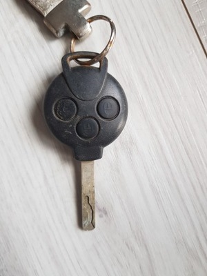 Smart fortwo forfour 451 ключ pilot 3 кнопки фото №1