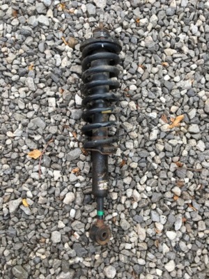 Амортизатор левый перед hilux 15- viii 2.4 d4d фото №1