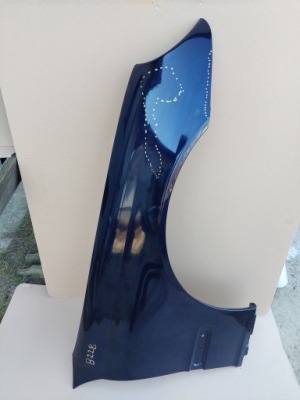 Mercedes c-klasa w203 .крила правий перед b228 фото №1