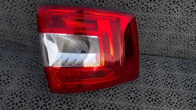 Лампа ліва задня skoda octavia iii kombi фото №1