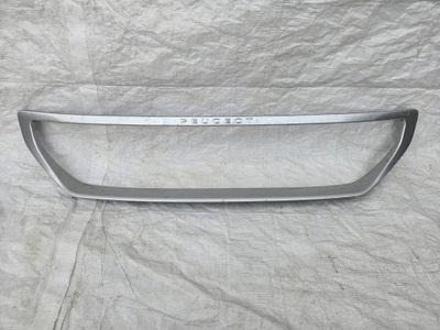 Peugeot expert 17- решітка радіатора рамка 9811825177 фото №1