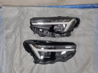 VOLVO C40 XC40 RESTYLING FAROS FARO IZQUIERDA DERECHA PIXEL LIGHT TECHNOLOGY PIXEL DIODO LUMINOSO LED  