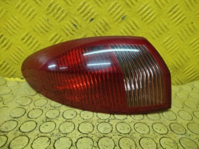 Alfa romeo 147 лампа левый задний фото №1
