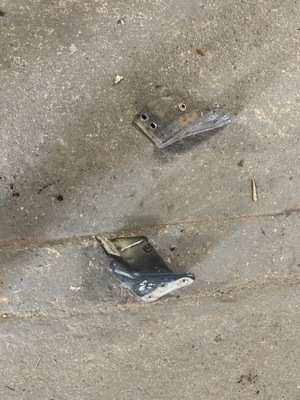 Skoda rapid 5j кронштейн крыла перед правое левая фото №1