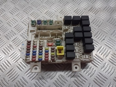 Коробка запобіжників colt vi 1.5 did mn108319 фото №1