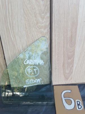 Mitsubishi carisma sedan стекло кузовная задняя правая фото №1