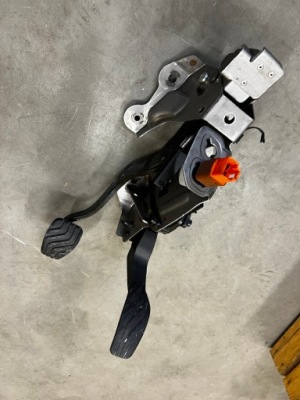 Педали педаль газа тормоза nissan x-trail t32 фото №1