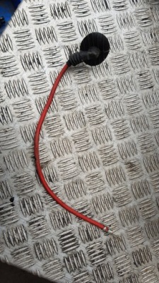 Bmw e46 318d шланг плюсовой аккумулятор фото №1