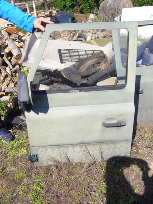 Land rover defender - стекло дверь левый перед фото №1