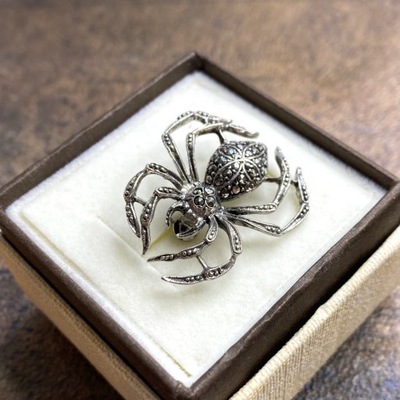 Srebrna broszka pająk art Deco markazyty antyk stara biżuteria