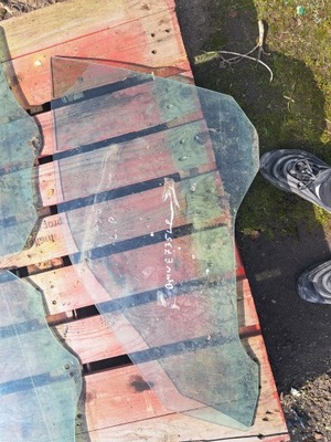 Скло двері лівий перед bmw e38 фото №1