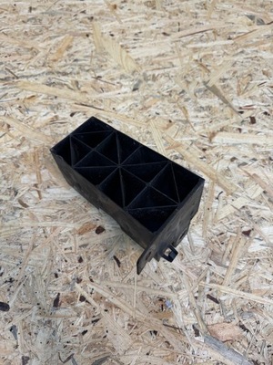 Кронштейн зона деформації права renault megane iv 620921287r фото №1