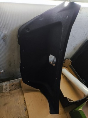 Mercedes w209 оббивка кришки багажника ? фото №1