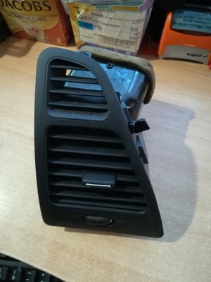 Решітка обдув права renault laguna iii фото №1