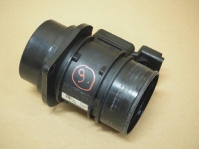 Витратомір вимірювач маси повітря renault master 2.2 dci 7700314057 фото №1