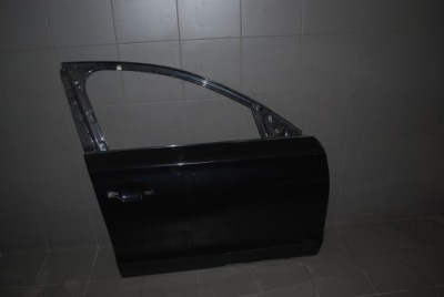 Двері правий перед audi a8 d4 чорні фото №1