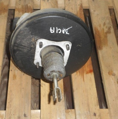 Dacia duster 10- усилитель тормозов серво насос 472102876r фото №1