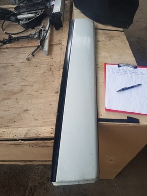 Молдинг нижня двері передніх лівих jaguar f-pace фото №1