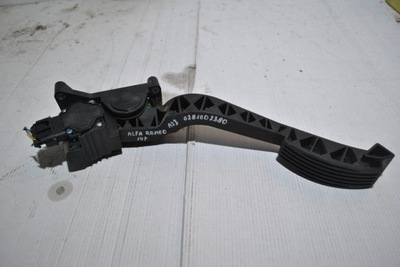 Потенциометр педаль газа alfa romeo 147 0281002380 фото №1