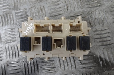 Nissan qashqai ii коробка корпус предохранителей фото №1