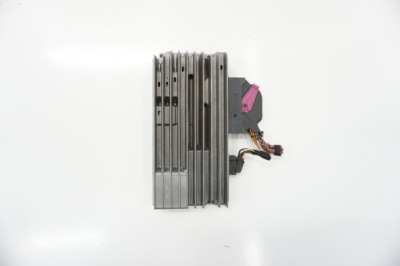 Audi a4 b8 усилитель bang olufsen 8t0035223ap фото №1