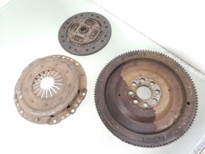 1995 bmw 3 e36 комплект зчеплення 21211223486 фото №1