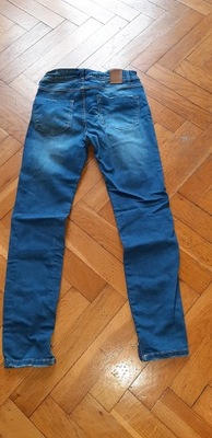 Spodnie jeans Stradivarius roz 36